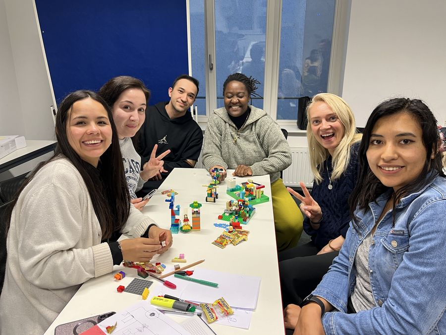 enlarge the image: Engaging Team-Building & Creativity Workshop at the OMC Bootcamp