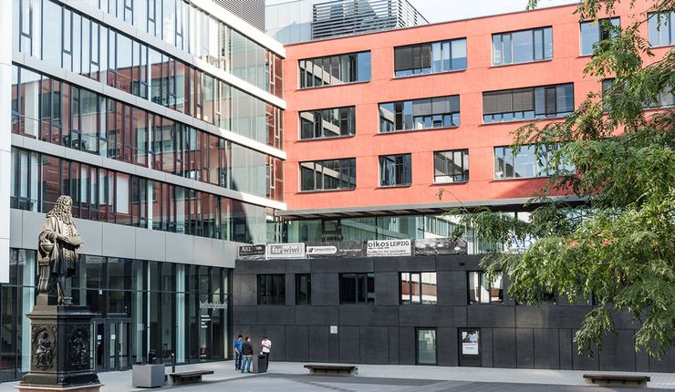 Institutsgebäude
